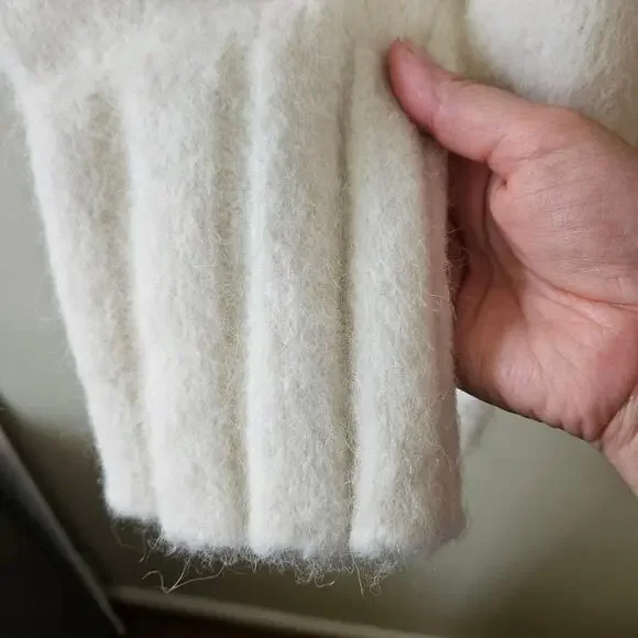 Banana Republic Women's Fair Isle Turtleneck Sweater, Size L Alpaca Fuzzy - Picture 9 of 10